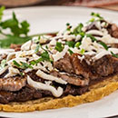 Huarache con carne de Res